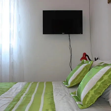 Apartment Studio Lenka *