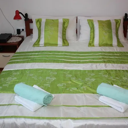 Apartman Studio Lenka *