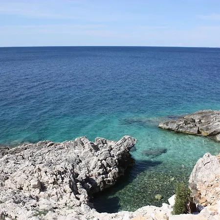 Studio Lenka Milna (Hvar)